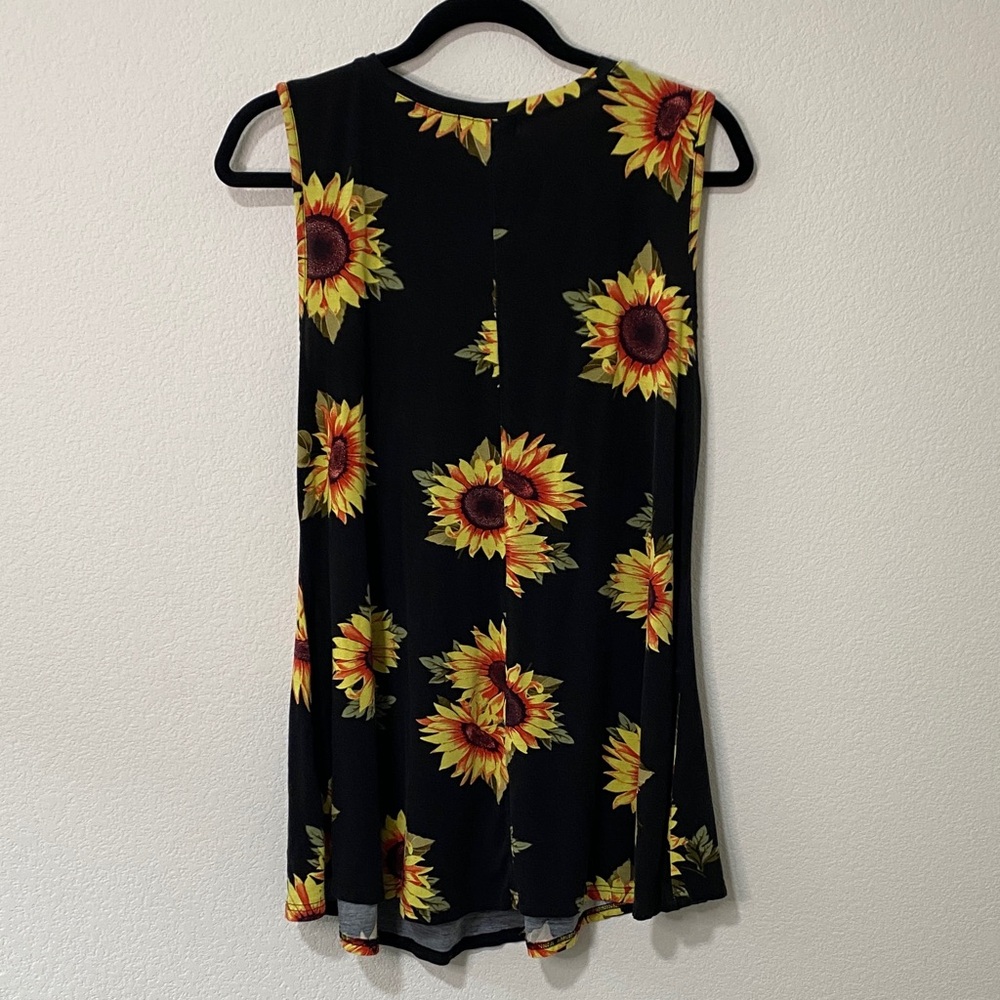 Black Floral Tank Top Sleeveless Sunflower Print Blouse Tunic Large - Picture 4 of 6